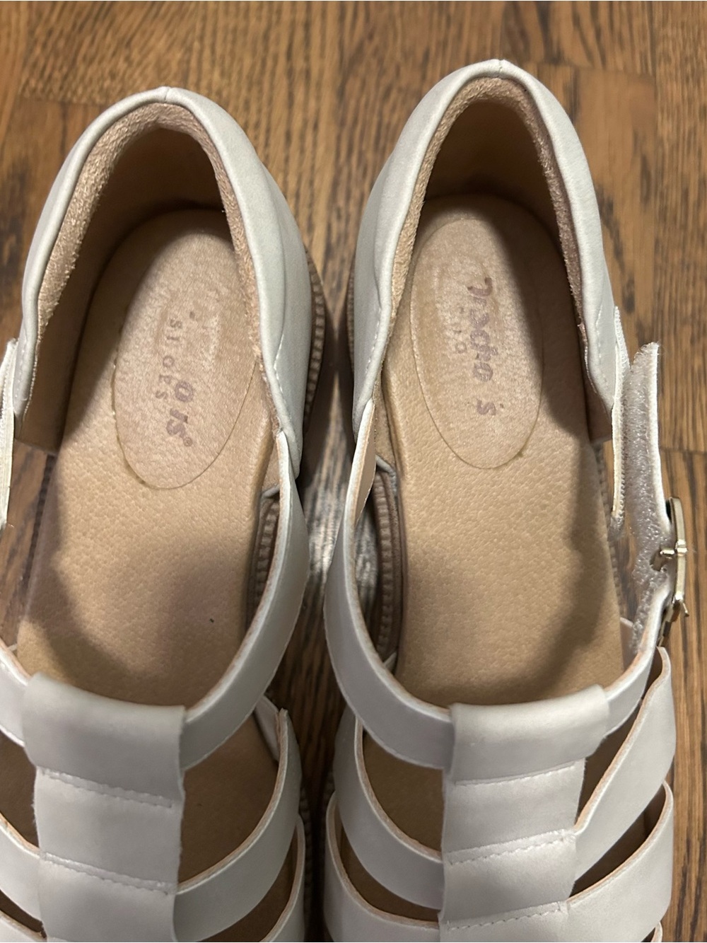 Dr. Scholl's Cream Strappy fisherman Block Heel closed toe Sandals - Picture 5 of 8